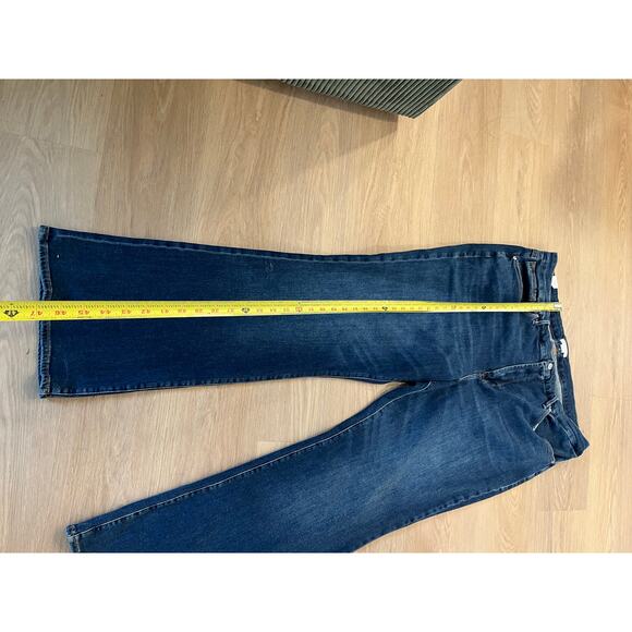 NEW GOOD AMERICAN Good Legs Flare Jeans in Denim Dark Size 24 - Picture 5 of 6